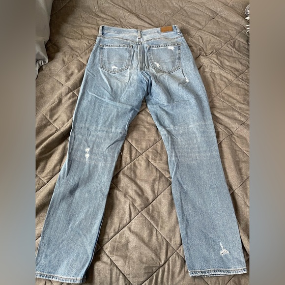 American Eagle Mom Jeans - Picture 2 of 2